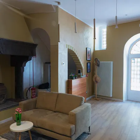 Bixio40 And Bed & Breakfast Montefiascone